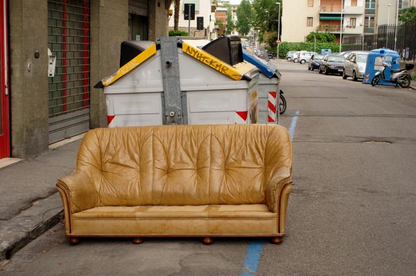 Sofa Disposal in Edison
