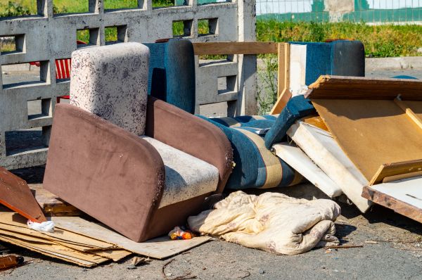 Outdoor Furniture Disposal in Edison